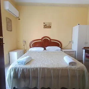 Dei Mille Alloggio in famiglia